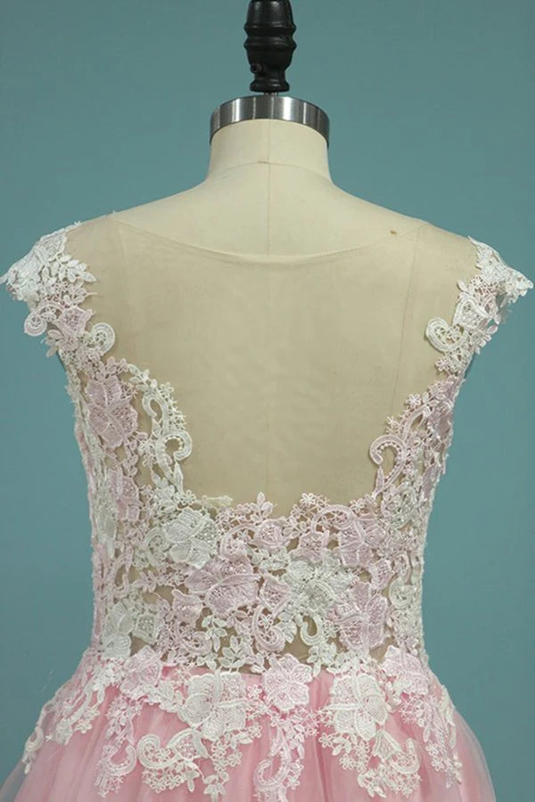Vestidos de fiesta de tul con escote redondo y apliques, corte en A y cola larga
