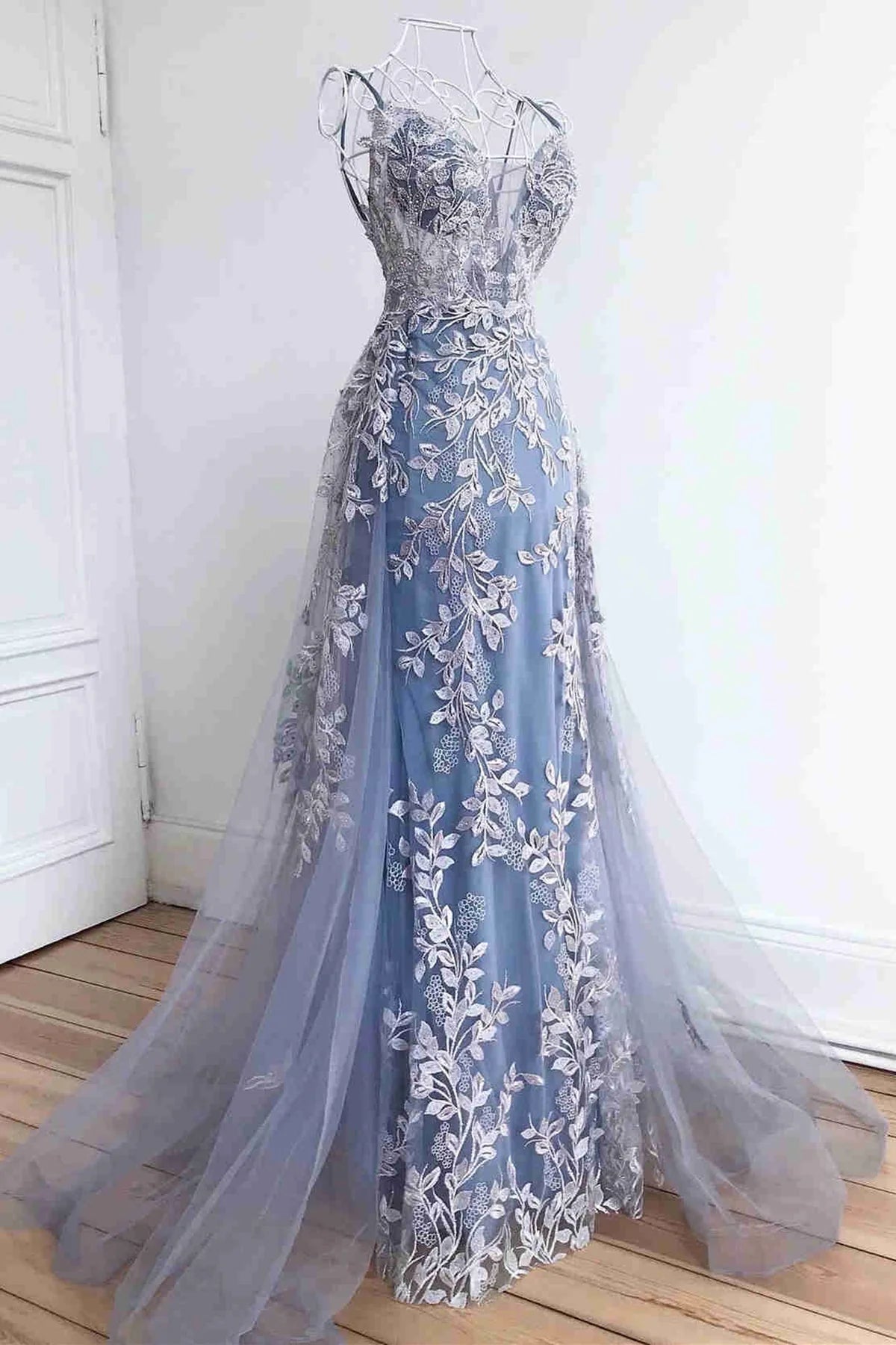 Vestidos de fiesta con escote en V, sirena, encaje y tul, cola larga con apliques, espalda descubierta