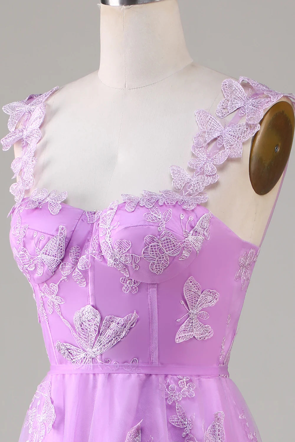 Vestido de fiesta largo de tul con corsé morado y mariposas 3D de Amzcw