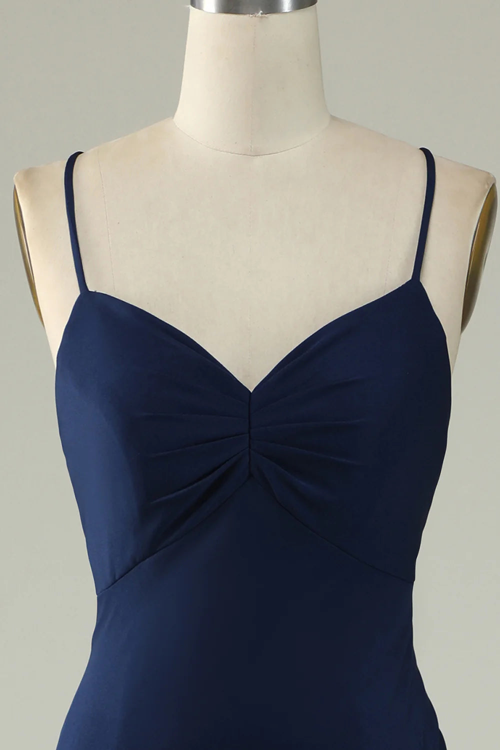 Vestido de fiesta de talla grande azul marino con tirantes finos y corte sirena de Amzcw con abertura frontal