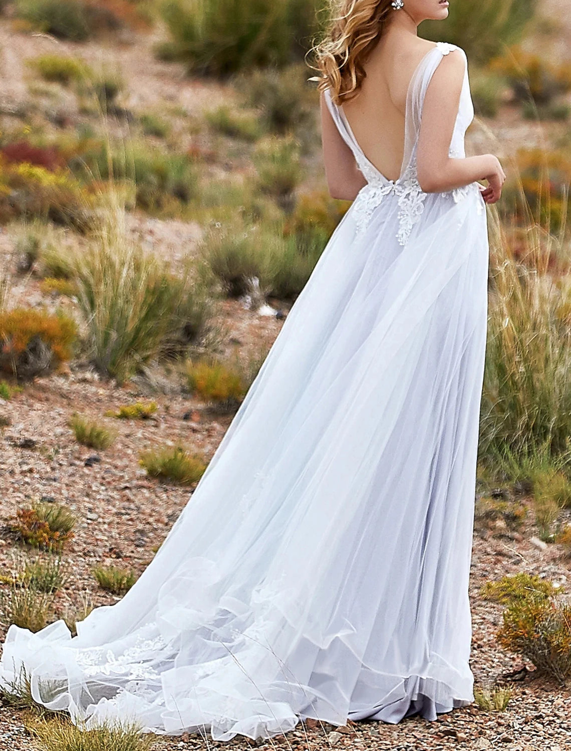Beach Open Back Boho Wedding Dresses A-Line V Neck Sleeveless Sweep / Brush Train Chiffon Bridal Gowns With Embroidery Appliques