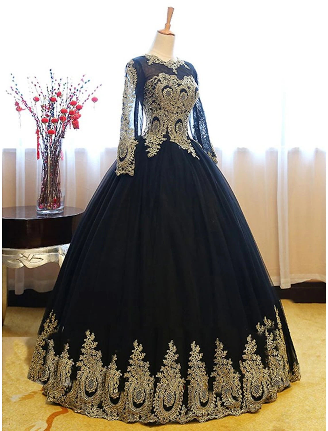 Ball Gown Prom Black Dress Vintage Dress Halloween Floor Length Long Sleeve Jewel Neck Lace with Appliques