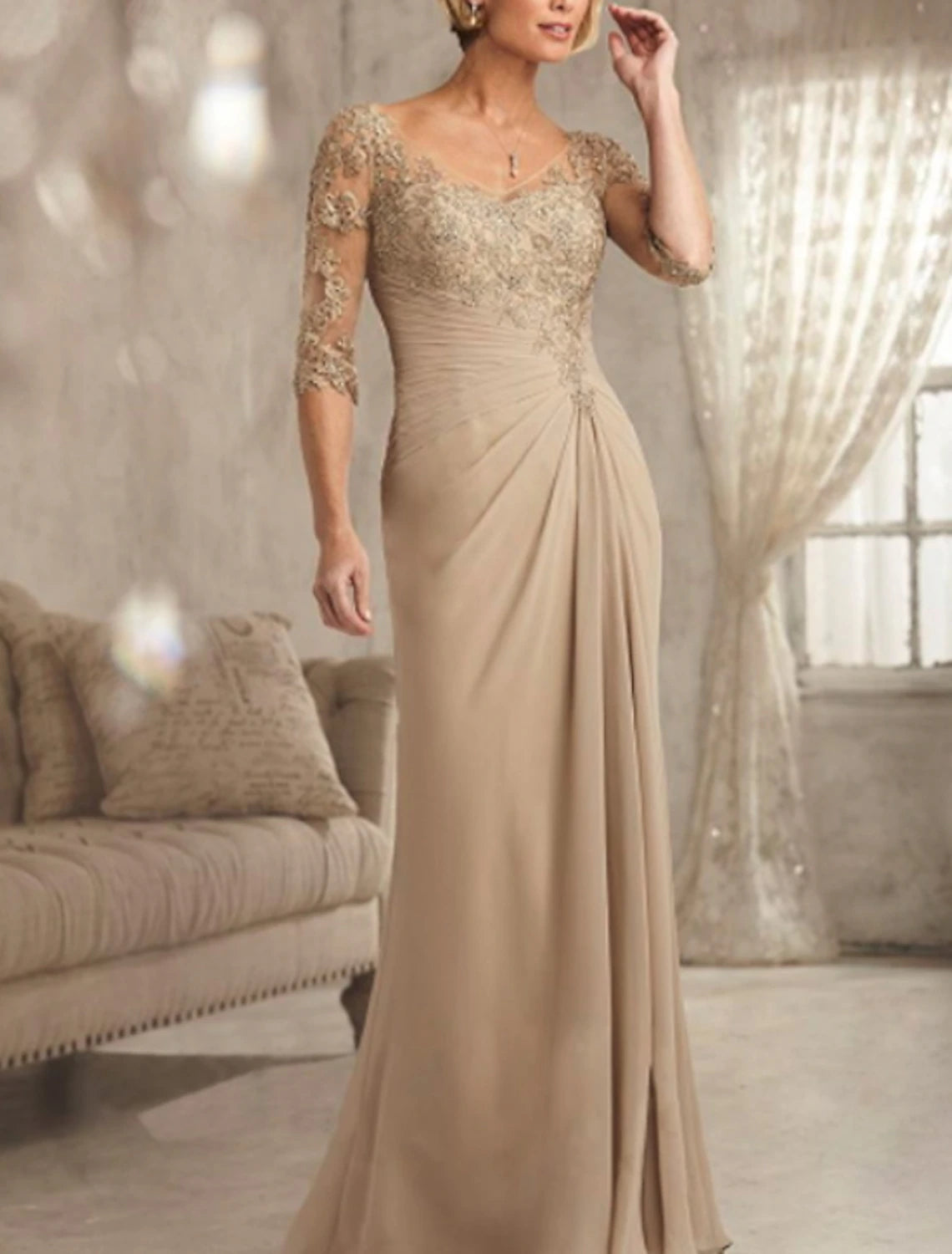 Vestido de madre de la novia con corte en forma de tubo/columna, para invitada de boda, talla grande, sexy, transparente, escote en V, largo hasta el suelo, de gasa, con encaje, media manga y caída de encaje.