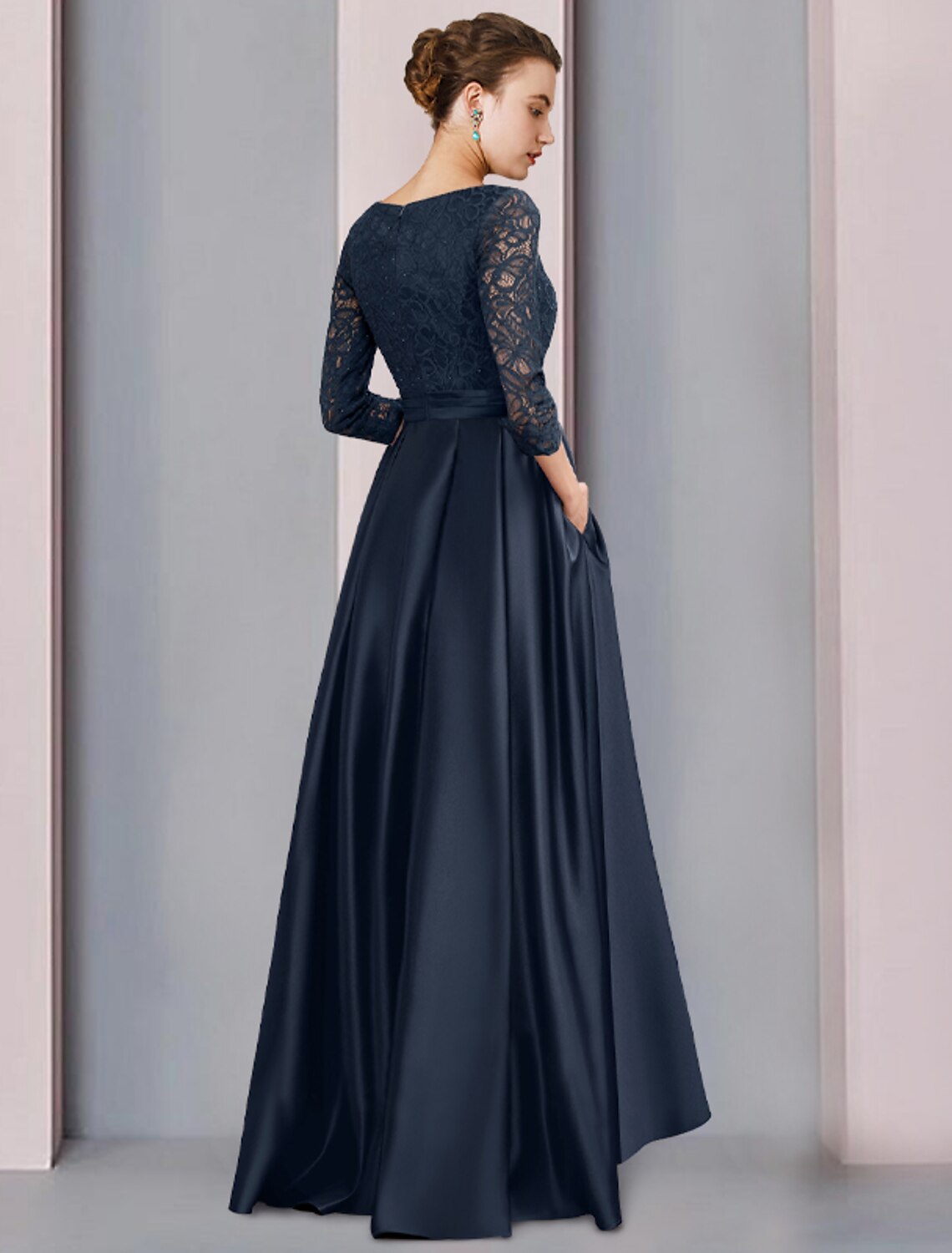 Vestido de madre de la novia de corte A para invitada de boda, elegante, alto bajo, escote redondo, asimétrico, largo hasta la rodilla, encaje de satén, manga 3/4 con pliegues y apliques