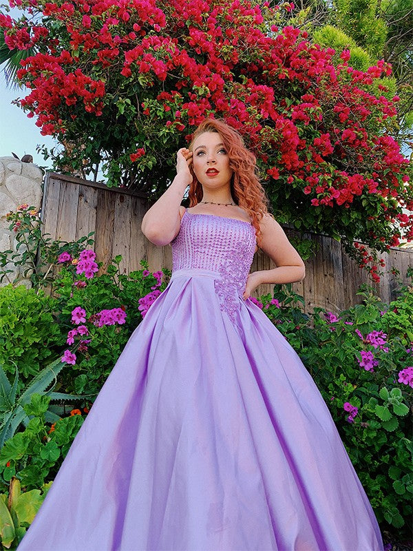 Ball Gown Sleeveless Floor-Length Satin Applique Spaghetti Straps Dresses