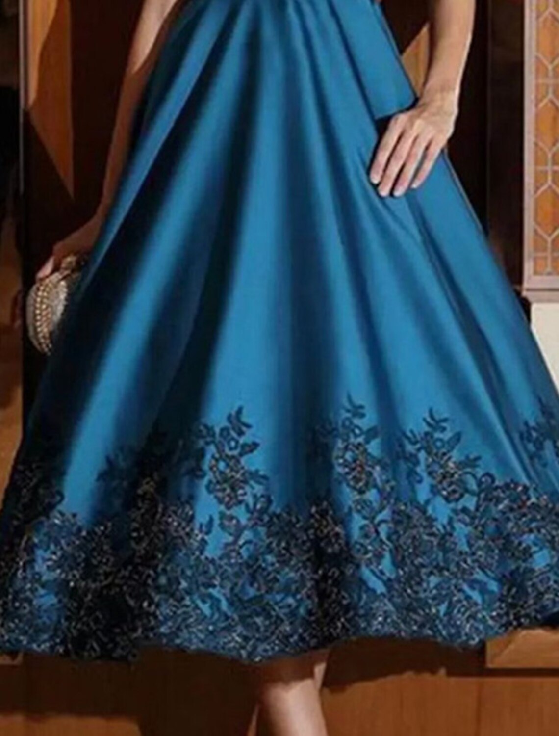 A-Line Cocktail Dresses Party Dress Formal Wedding Guest Tea Length Sleeveless V Neck Satin with Appliques