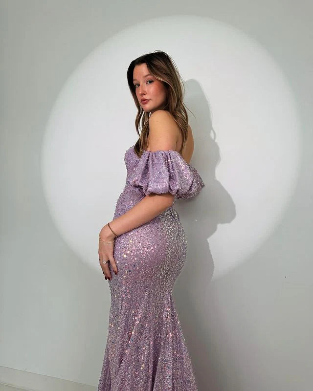 Hermosos vestidos largos y elegantes de fiesta de graduación con escote en forma de corazón, lentejuelas y perlas con abertura