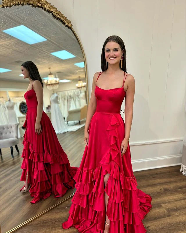 Vestidos de fiesta sexys con aberturas laterales, tirantes finos y volantes