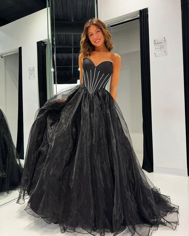 Vestido de fiesta largo de tul con corte en A, estilo nuevo y único, sin tirantes.