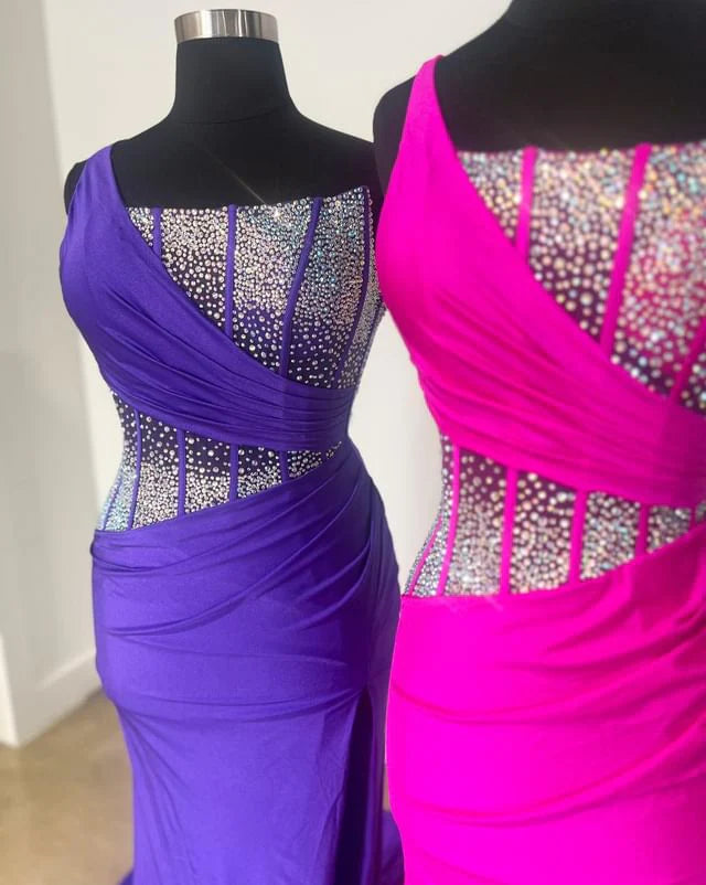 Vestido de fiesta de sirena con un solo hombro y pedrería