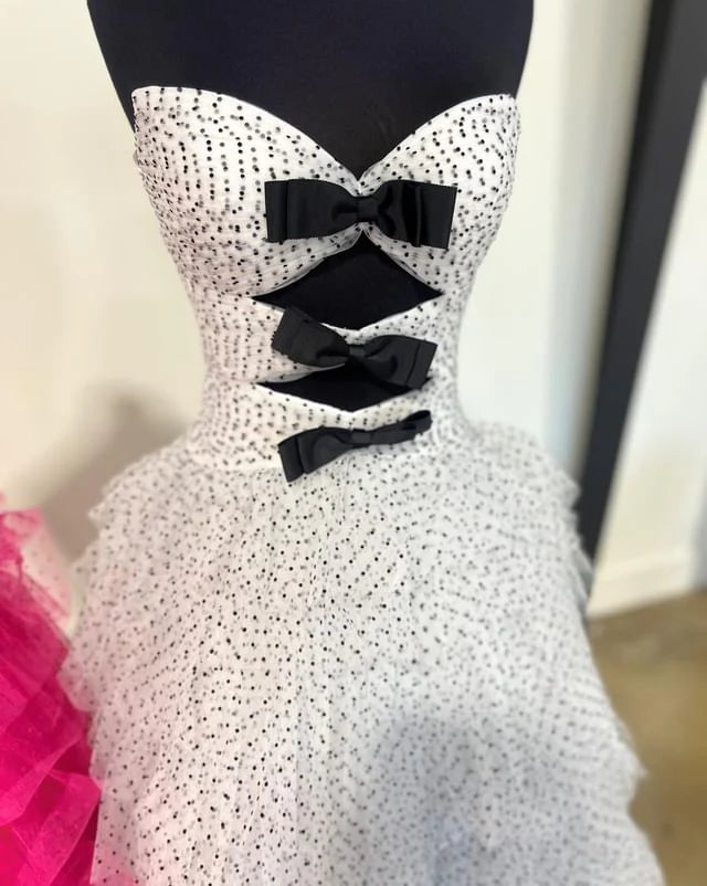 Vestidos de fiesta sin tirantes, corte A, con aberturas escalonadas y largo hasta el suelo