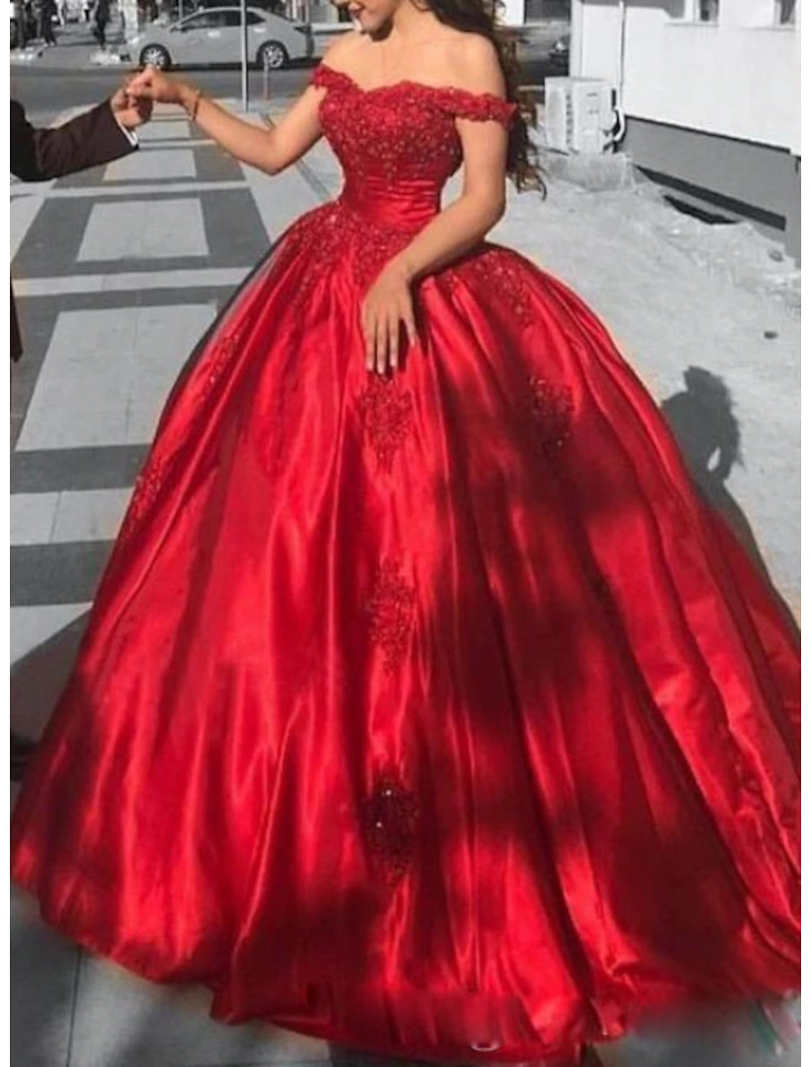 Ball Gown Luxurious Sexy Quinceanera Formal Evening Valentine's Day Dress Off Shoulder Short Sleeve Chapel Train Lace with Appliques