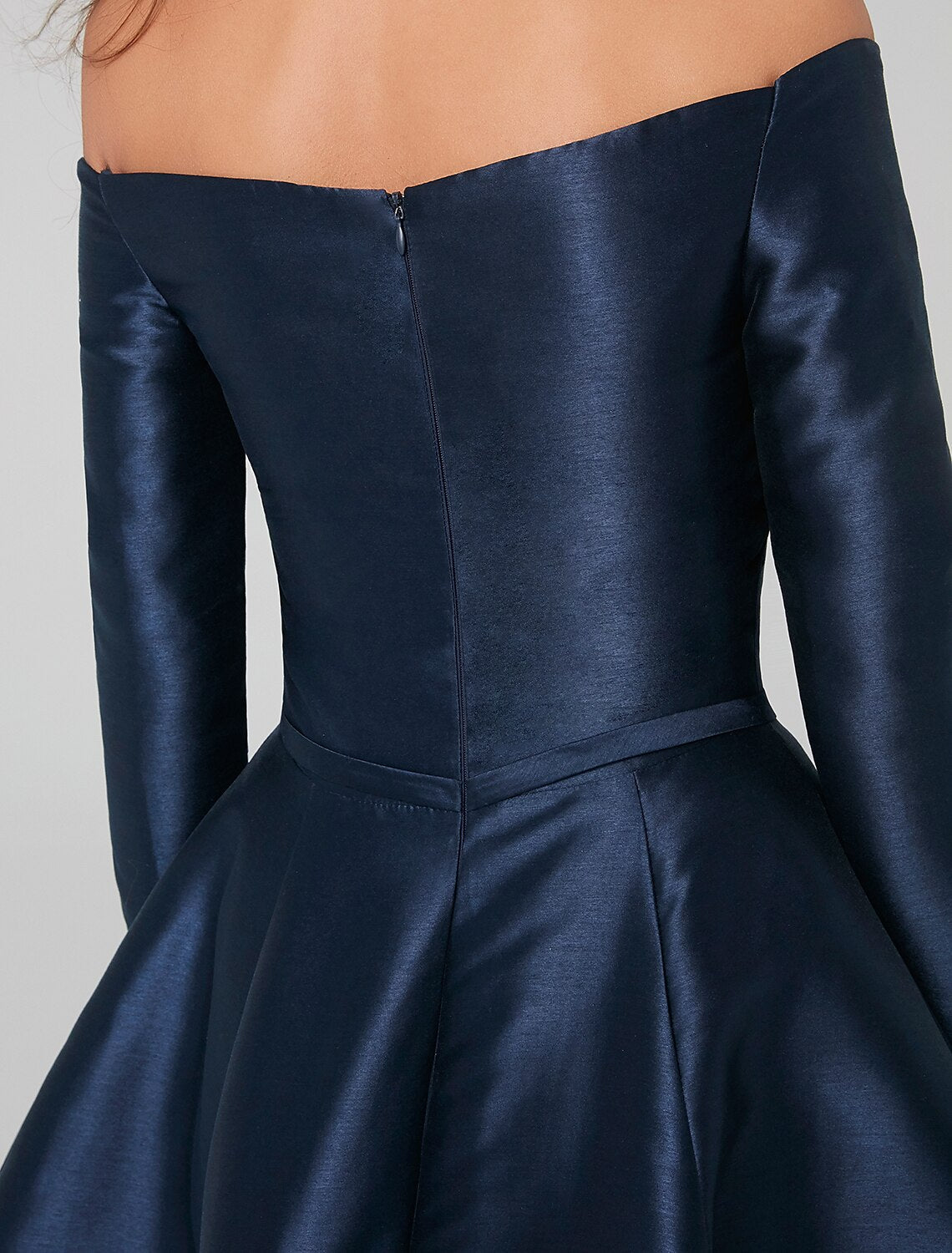 Vestidos de fiesta para ocasiones especiales, corte A, para invitadas de boda, largo hasta la rodilla, manga larga, hombros descubiertos, satén con pliegues