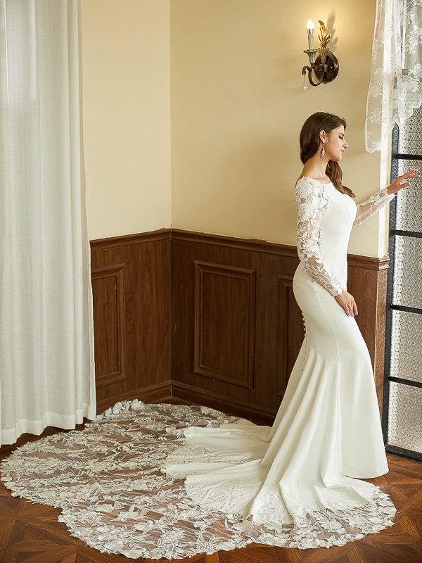 Vestidos de novia con corte tubo/columna, encaje crepé elástico, mangas largas y escote redondo, cola catedral