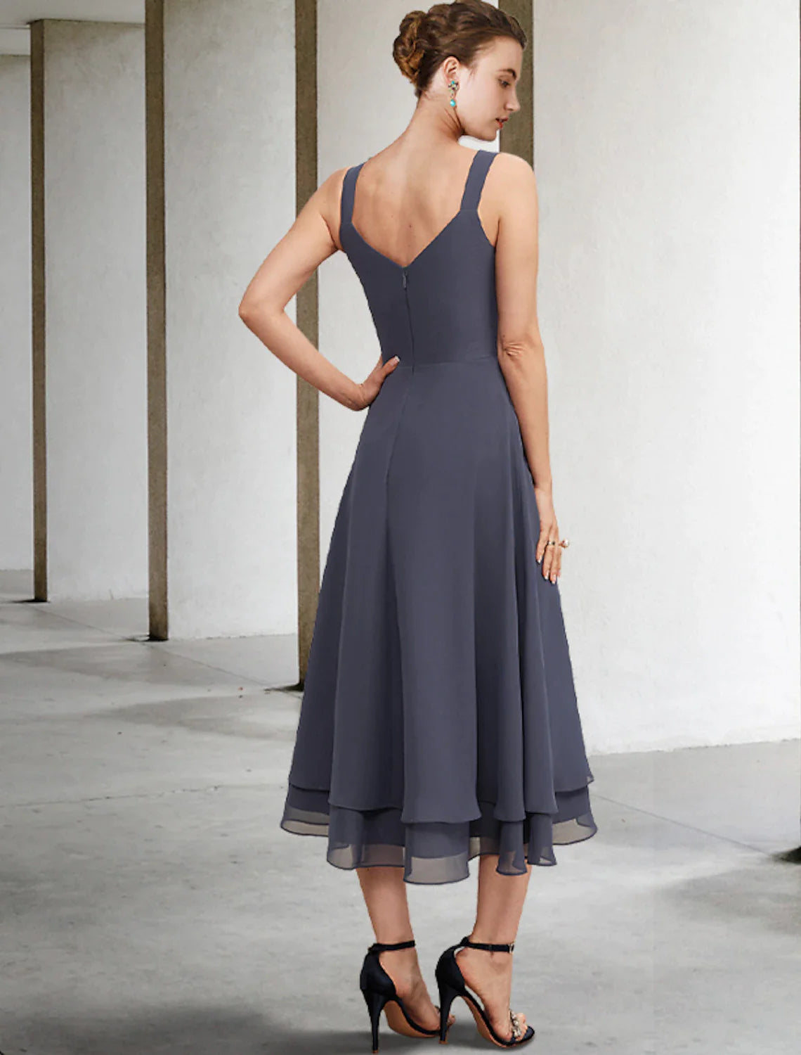 A-Line Mother of the Bride Dress Elegant V Neck Tea Length Chiffon Lace Sleeveless Jacket Dresses with Tier Solid Color