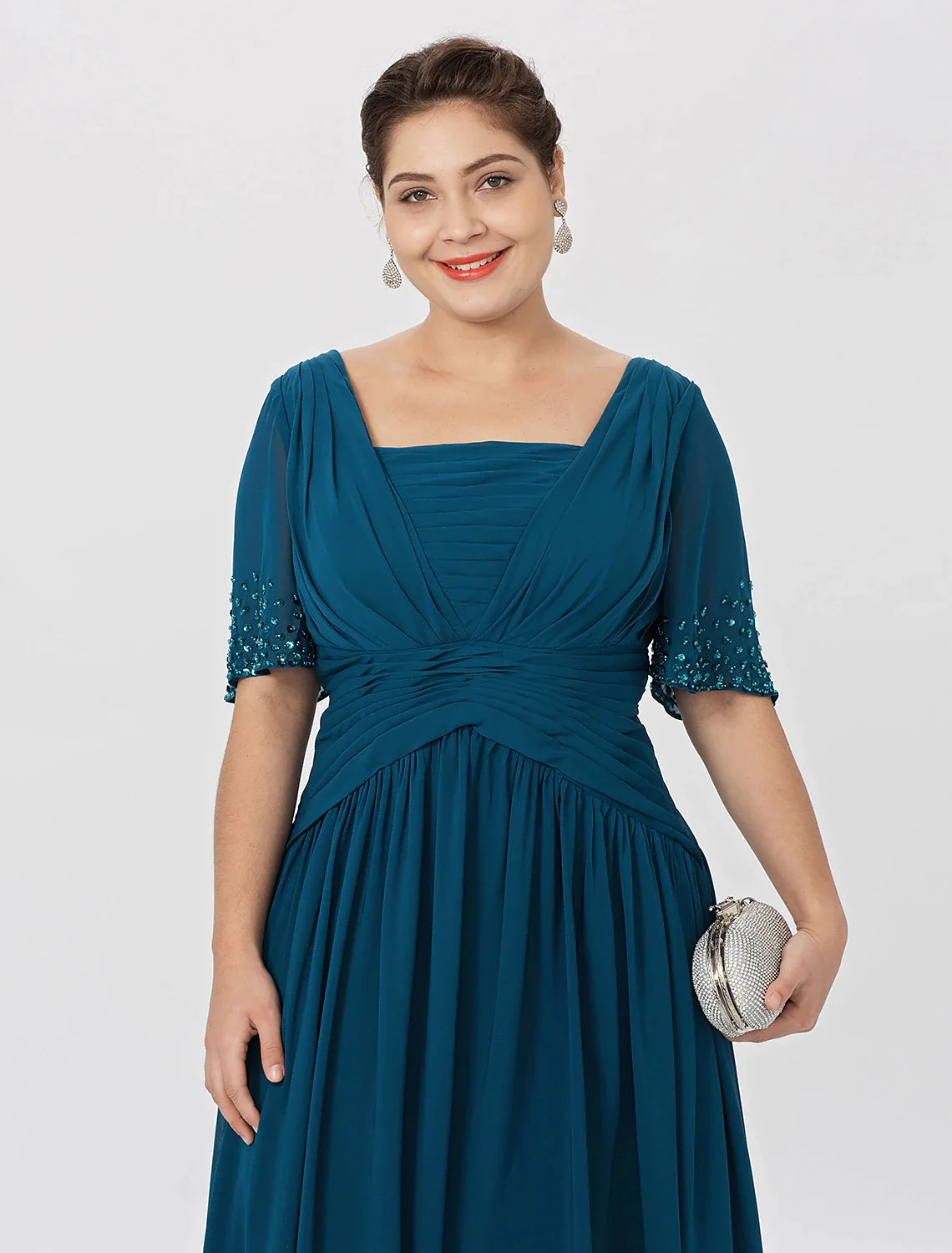 Vestido de baile Línea A Vestido para madre de la novia Formal Clásico y atemporal Elegante y lujoso Talla grande Escote cuadrado Largo hasta el suelo Gasa Manga corta No con pliegues Abalorios
