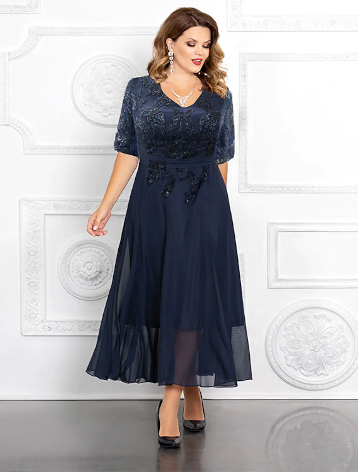 Vestido de madre de la novia de corte A, talla grande, elegante, escote en V, largo hasta los tobillos, de gasa con lentejuelas, media manga y apliques