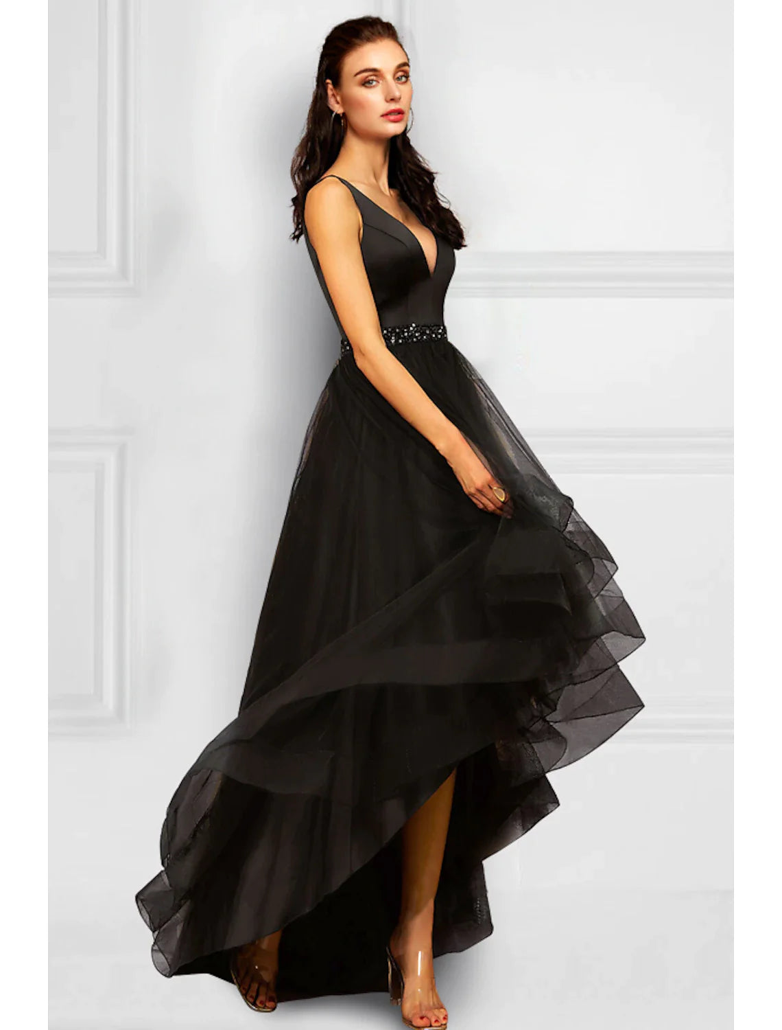 Vestidos de cóctel de corte A, elegantes vestidos de fiesta, asimétricos, sin mangas, escote en V, organza con volantes de diamantes de imitación.