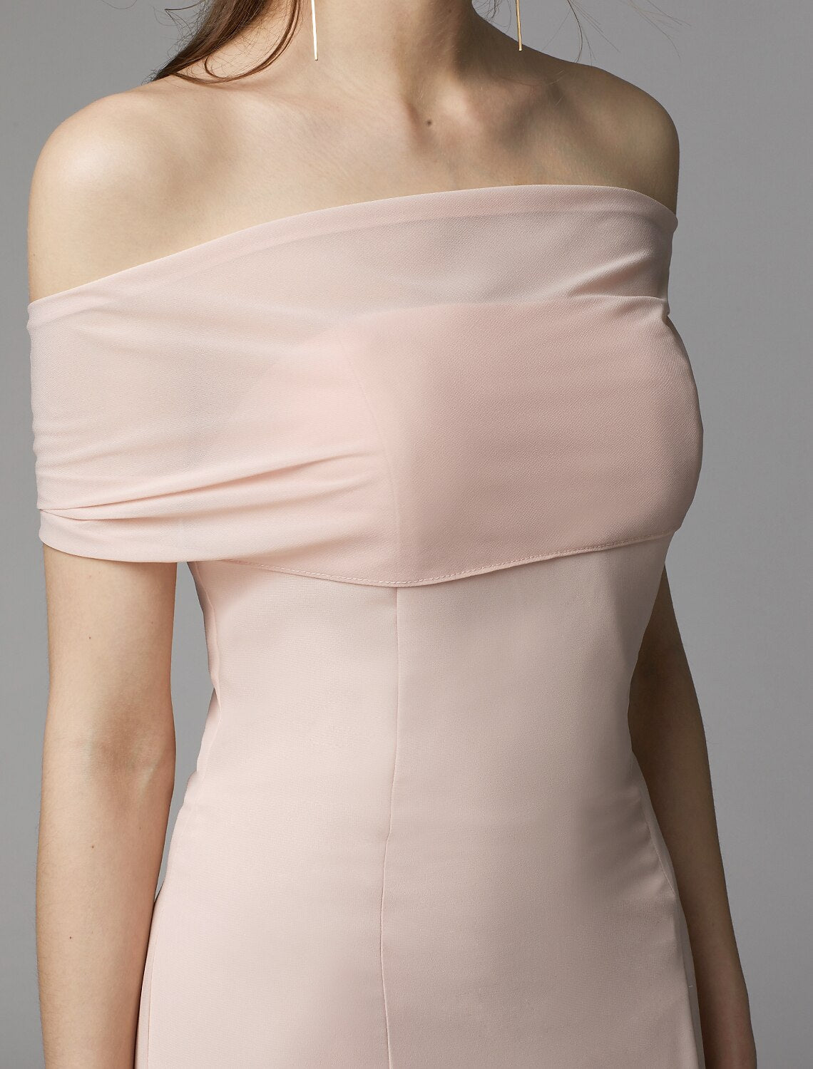 Vestido de dama de honor de corte sirena/trompeta, sin tirantes, sin mangas, espalda descubierta, largo hasta el suelo, de gasa, con faja/cinta/plisado