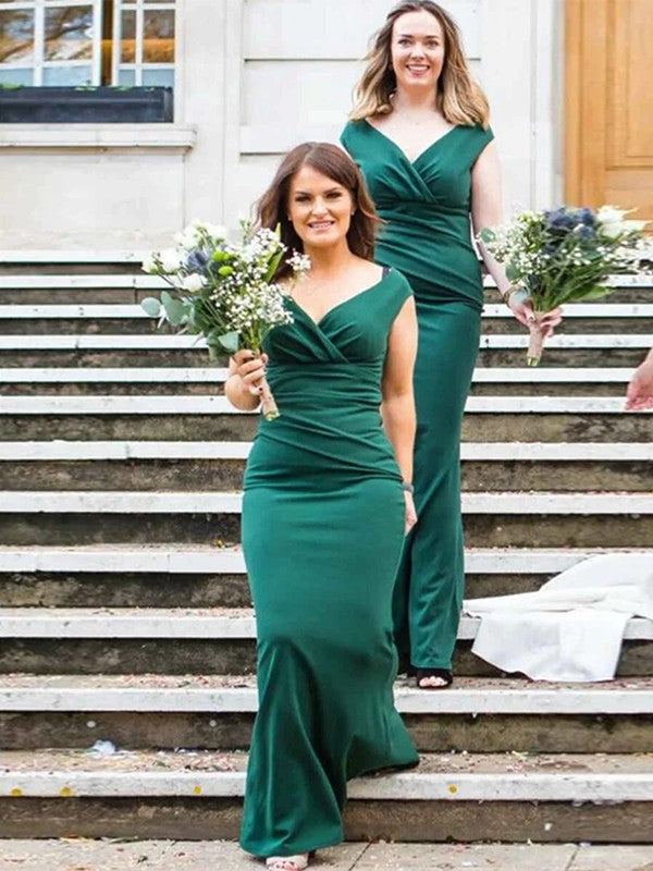 Vestidos de dama de honor de corte tubo/columna de gasa fruncida, escote en V, sin mangas y hasta el suelo