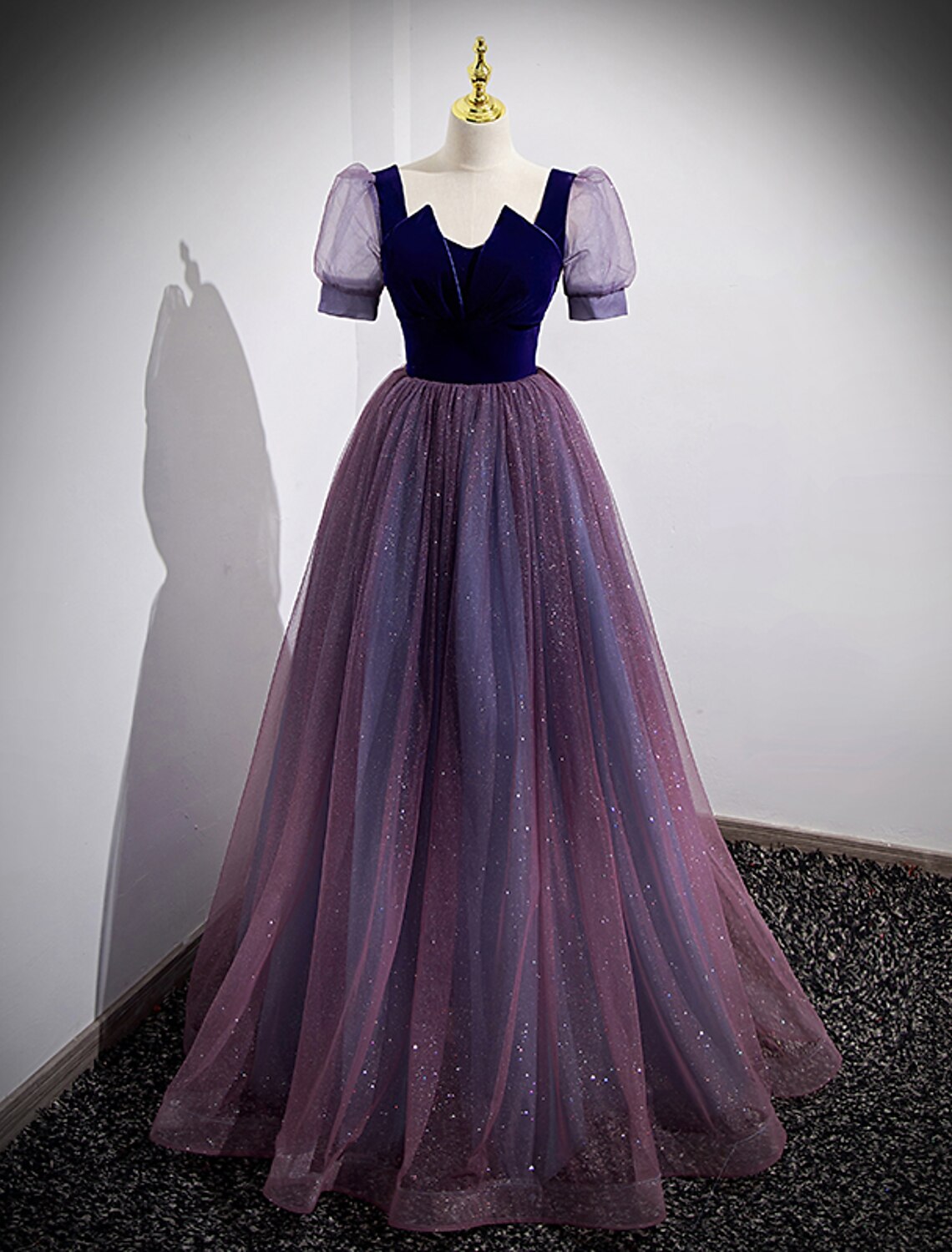 Vestidos de fiesta de corte A, brillantes y con brillo, hasta el suelo, manga corta, escote redondo, tul con lentejuelas
