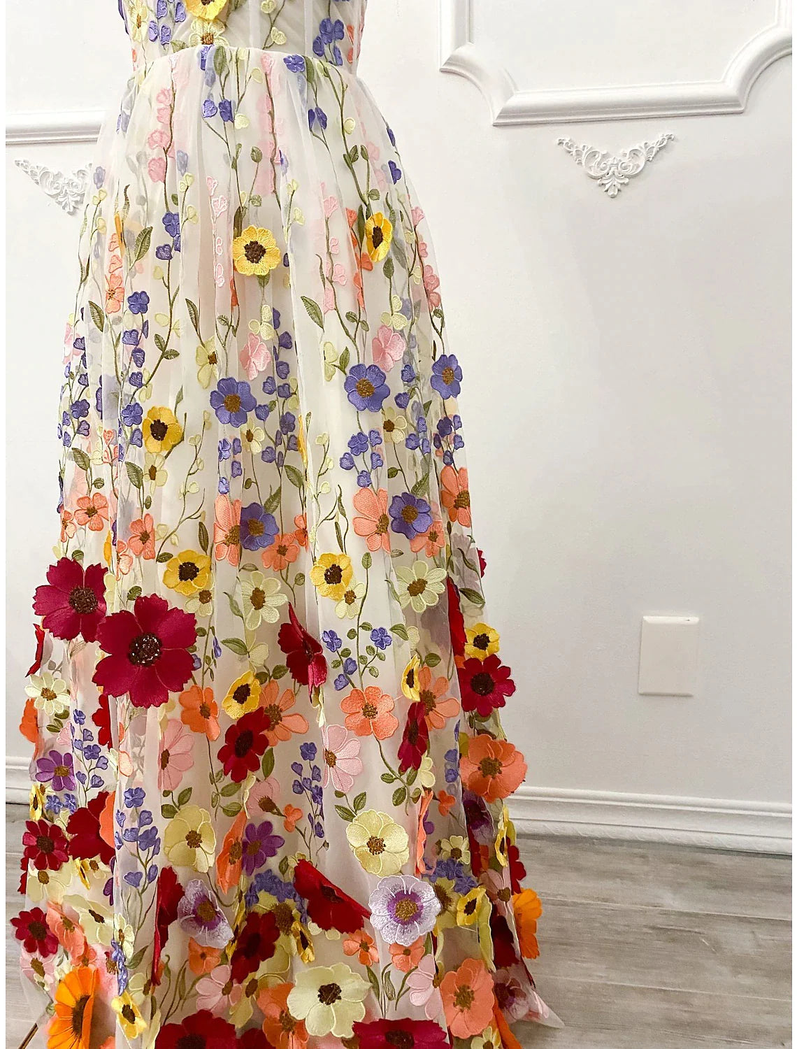 Vestido de noche de corte A con corsé, vestido formal hasta el suelo, sin mangas, sin tirantes, vestido de dama de honor de encaje sin espalda con apliques bordados