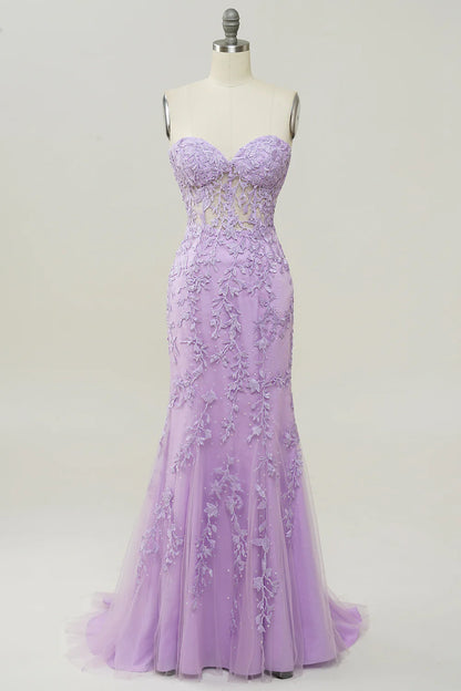 Vestido de fiesta morado de sirena con escote corazón y apliques
