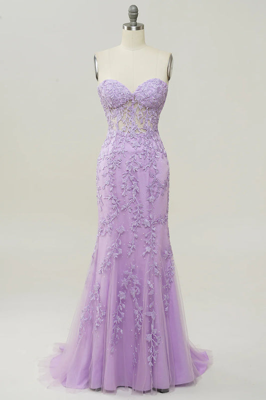 Vestido de fiesta morado de sirena con escote corazón y apliques