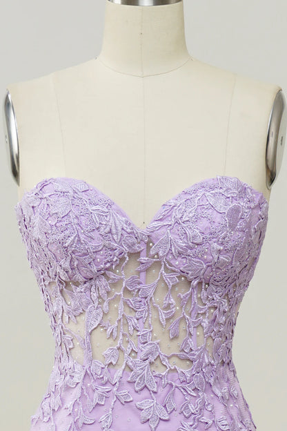 Vestido de fiesta morado de sirena con escote corazón y apliques