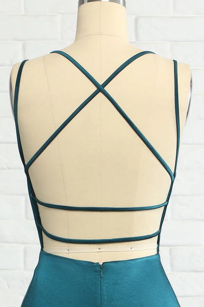 Vestido de fiesta largo sin espalda de sirena en azul pavo real