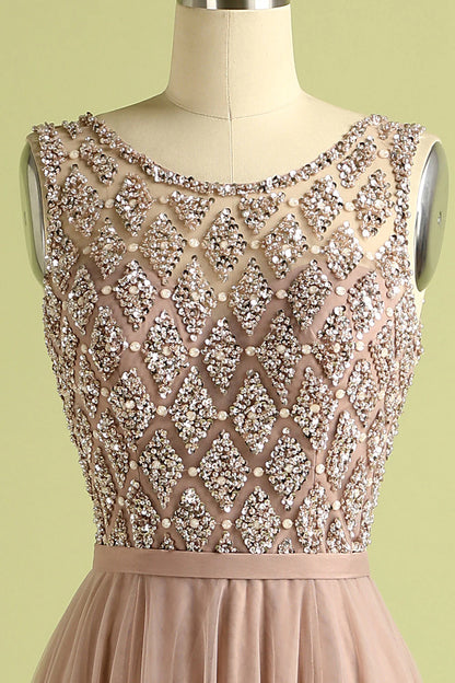 Vestido de fiesta con cuentas de tul 