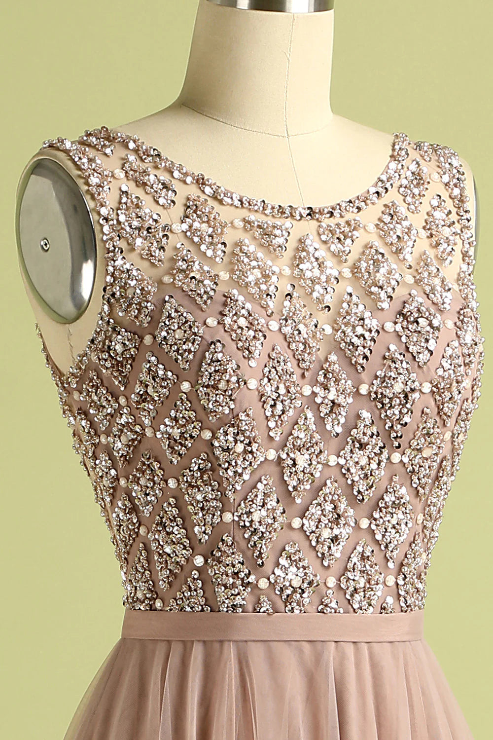 Vestido de fiesta con cuentas de tul 