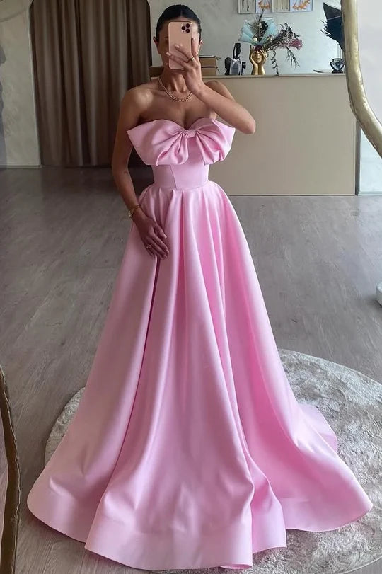 Vestido de fiesta formal largo plisado de satén con lazo sin tirantes y corte en A en rosa de Amzcw