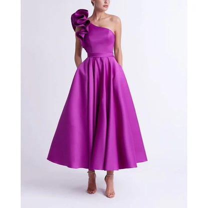 Suknie balowe w kształcie litery A/księżniczki z jednym ramieniem i długością do herbaty