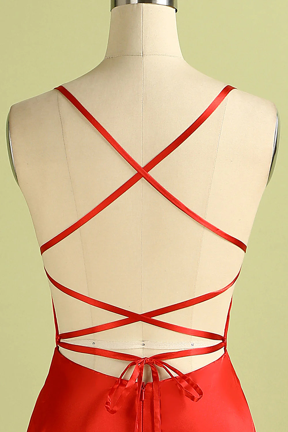 Vestido de dama de honor de satén rojo sin espalda para fiesta de graduación 