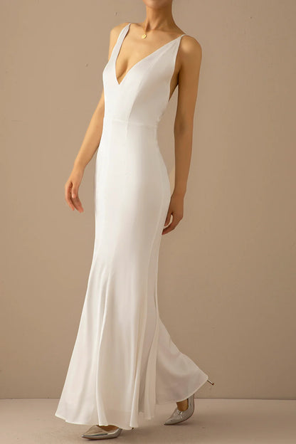 Vestido de fiesta largo con escote en V y corte sirena en azul 