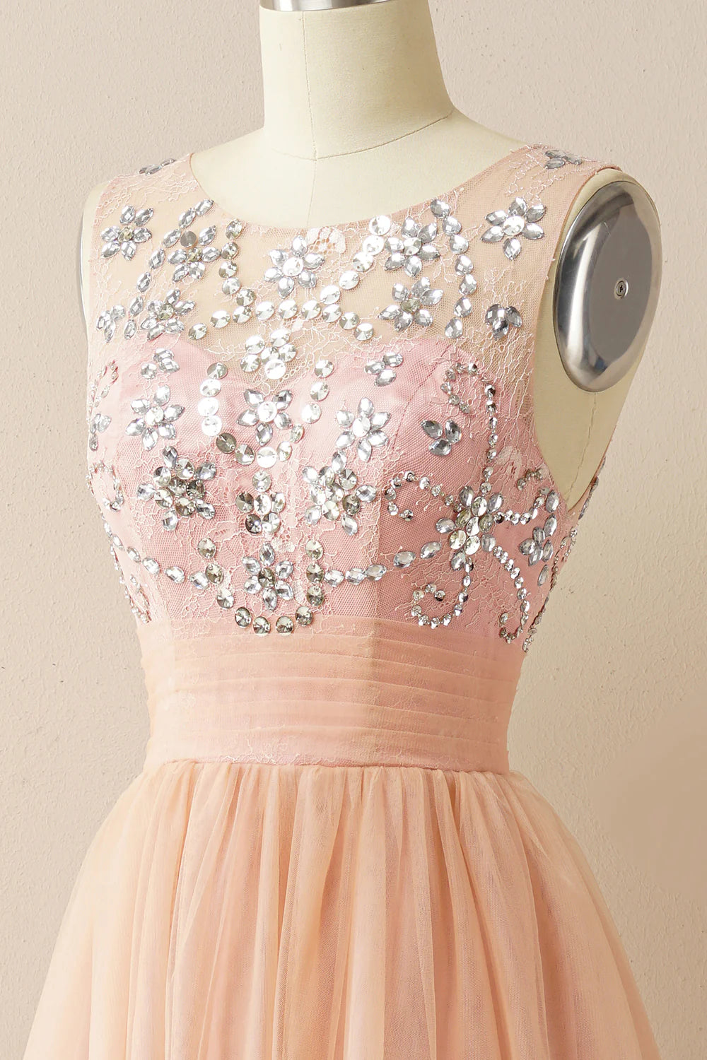 Vestido de fiesta de tul burdeos 