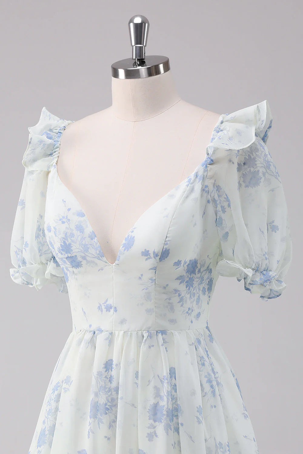 Amzcw Light Blue Floral Short Homecoming Dress with Short Sleeves