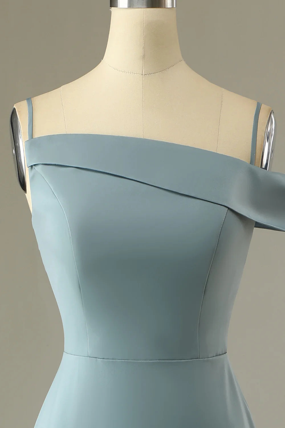 Vestido de fiesta sencillo de corte tubo azul