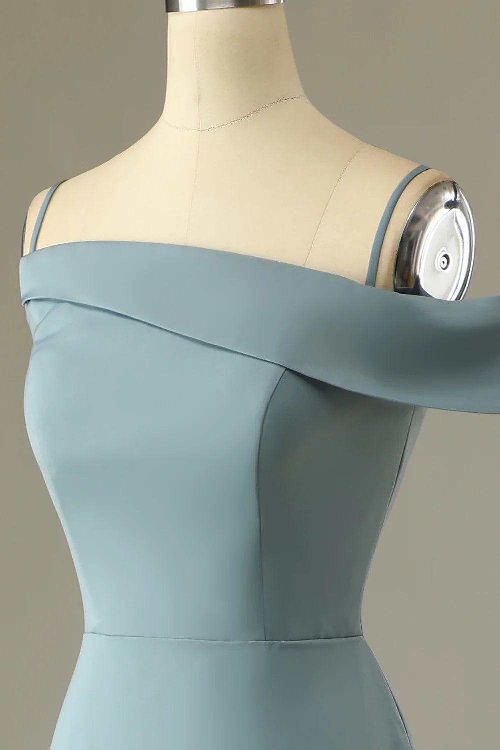 Vestido de fiesta sencillo de corte tubo azul