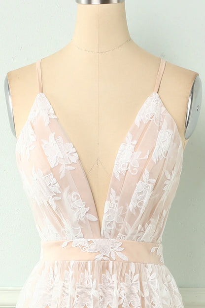 Vestido de fiesta blanco con tirantes finos