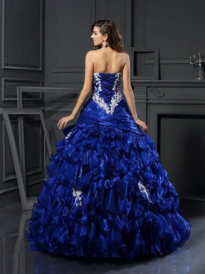 Vestidos de quinceañera largos de tul sin mangas con apliques de cuentas y escote corazón