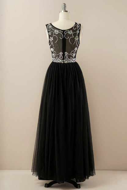 Vestido de fiesta de tul con cuentas 