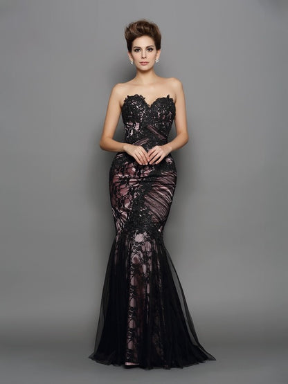 Vestidos largos de satén tejido elástico sin mangas con apliques de corazón y corte trompeta/sirena