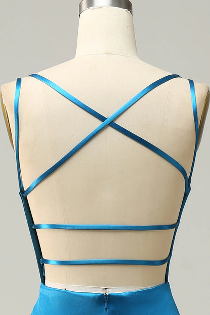 Vestido de fiesta largo sin espalda de sirena en azul pavo real