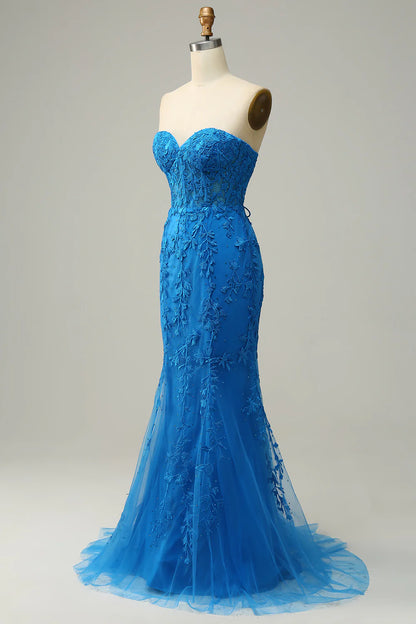 Vestido de fiesta largo azul real con escote corazón y espalda cruzada 