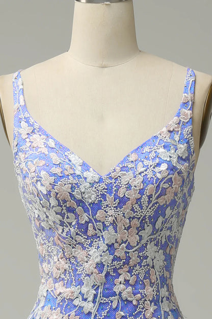 Vestido de fiesta largo azul claro con escote en V y apliques de cuentas de sirena 