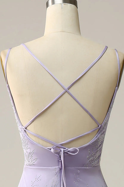 Vestido de fiesta largo color lila con tirantes finos y abertura frontal de sirena 