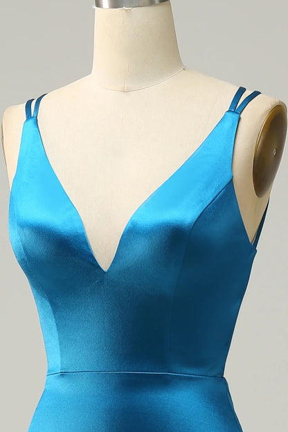 Vestido de fiesta largo sin espalda de sirena en azul pavo real