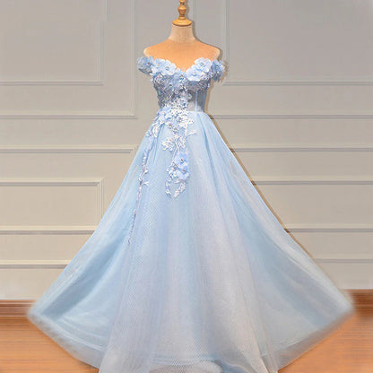 Vestidos de fiesta de tul con escote en forma de corazón y encaje, de corte A, en azul, con hombros descubiertos 